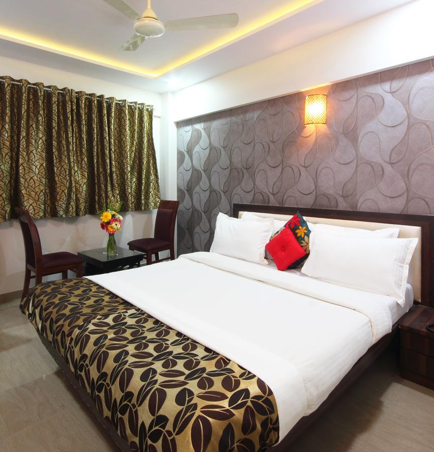 Hotel Railway Inn Thane Exteriör bild