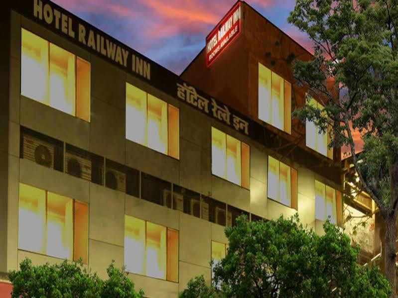 Hotel Railway Inn Thane Exteriör bild